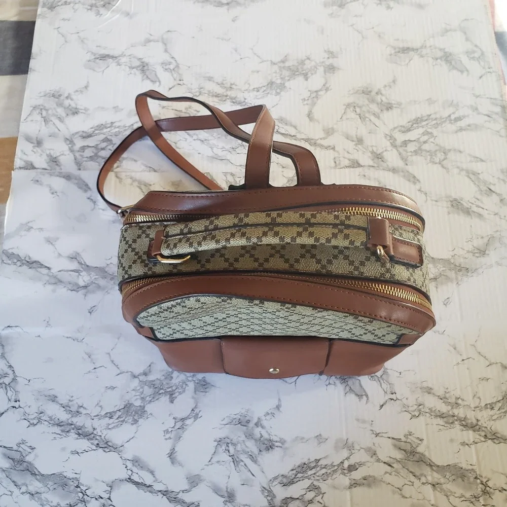 Brown Back‎ Pack Purse. 12x10.5 Inches. 2 Large Zipper Pockets. Adjustable...